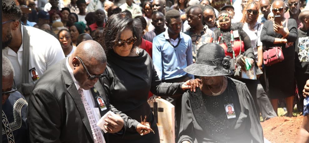Leonard Mambo Mbotela’s emotional sendoff at Lang’ata Cemetery