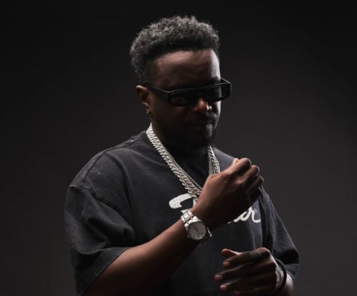 Nyashinski drops signature locks for bold new look: What celebrities & fans had to say