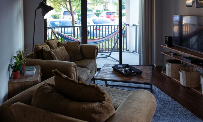 Decorate your home for cold season on a budget