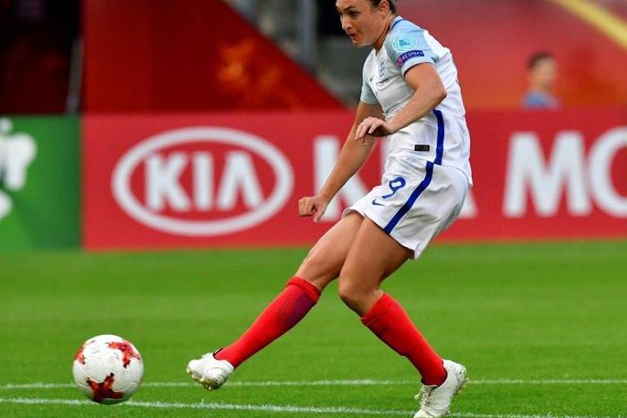 England's forward Jodie Taylor kicks the ball to open the scoring during the UEFA Women's Euro 2017 football tournament match against Scotland July 19, 2017