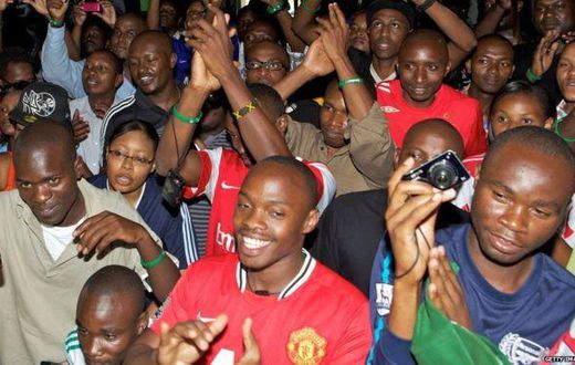 ___7159751___https:______static.pulse.com.gh___webservice___escenic___binary___7159751___2017___8___17___9___Manchester+United+fans+in+Kenya