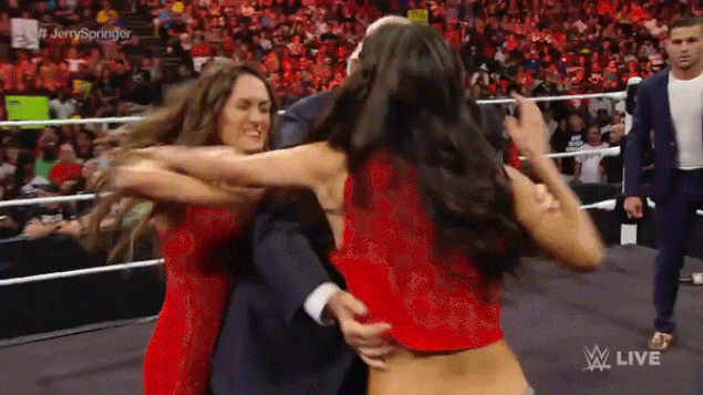 ___9119263___2018___11___19___14___fighting_1