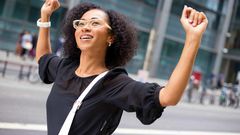 ___9086823___2018___11___9___7___TNMWomenHappyPraisePrayExcited-strong-independent-woman-FEATURE-