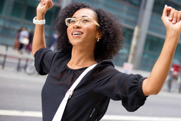 ___9086823___2018___11___9___7___TNMWomenHappyPraisePrayExcited-strong-independent-woman-FEATURE-