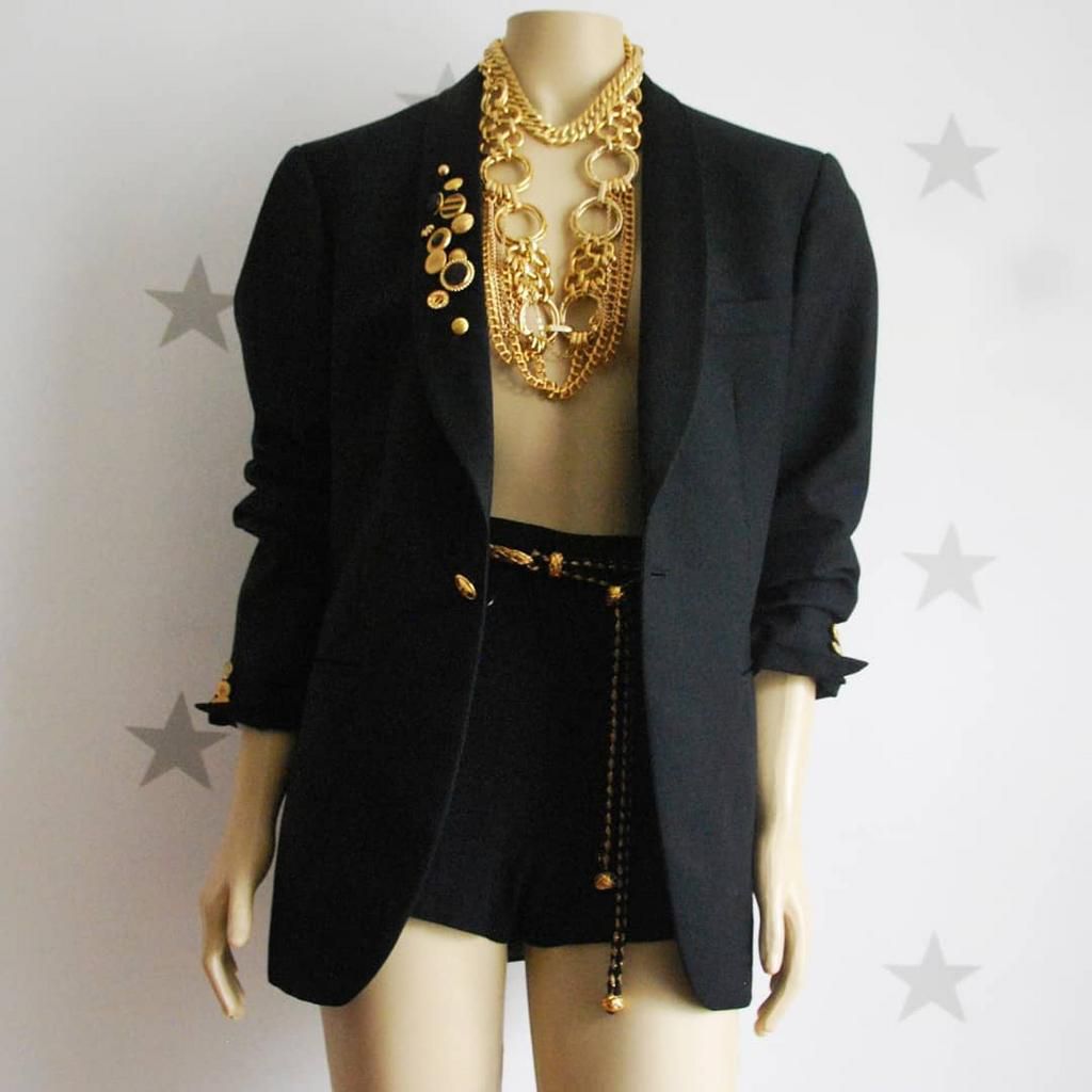 The boyfriend blazer is back with a bang and here's how to style it (Photos)