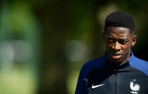 France's forward Ousmane Dembele arrives for a training session in Clairefontaine en Yvelines on June 6, 2017 as part of the team's preparation for the upcoming WC 2018 qualifiers against Sweden