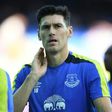 Everton's English midfielder Gareth Barry has agreed a one-year contract with the Baggies after being told he could leave Goodison Park following Everton's summer spending spree
