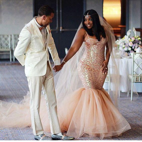 12 brides who walked down the isle in colored gowns (Photos)