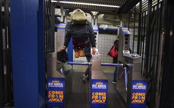 How Rampant Is Fare Evasion? At Times Square, One Rider a Minute Sneaks In