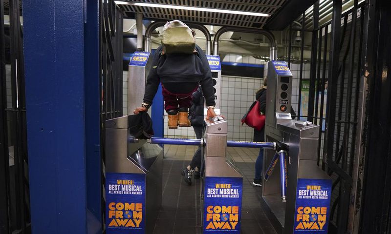 How Rampant Is Fare Evasion? At Times Square, One Rider a Minute Sneaks In