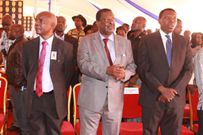 Uhuru’s angry response after being asked to provide piped water at Kalonzo’s home