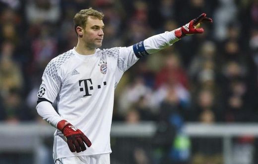 Bayern Munich's Manuel Neuer in action during the Champions League clash against Atletico Madrid in 2016