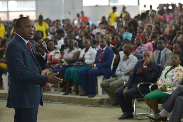 Kenya's President Uhuru Kenyatta addresses worshipers during a religious service on August 6, 2017 in the Nairobi suburb of Umoja