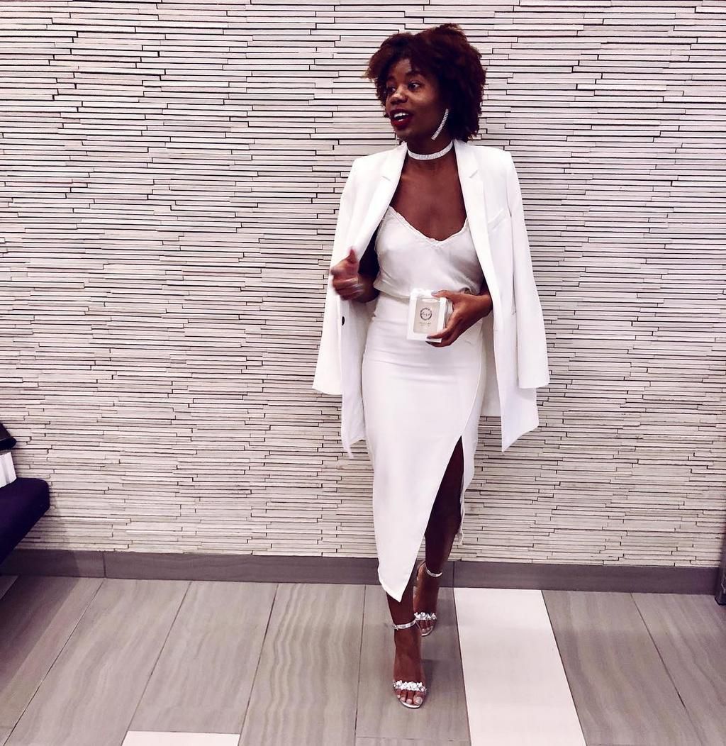 9 stylish ways to wear all white outfits (Photos)