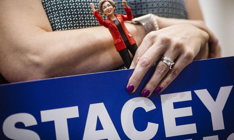 Elizabeth Warren Announces She Is Running for President