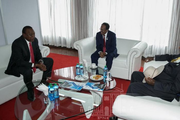 ___9138807___2018___11___26___11___uhuru+blue