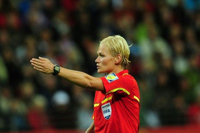 German referee Bibiana Steinhaus gestures during the FIFA Women's Football World Cup final match Japan vs USA on July 17, 2011 in Frankfurt am Main, western Germany