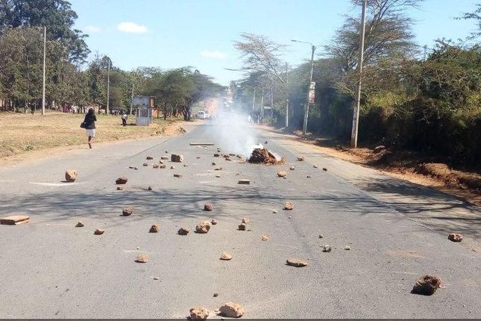 Multimedia University students blocked Magadi Road in Nairobi on Monday protesting alleged mismanagement of the institution.