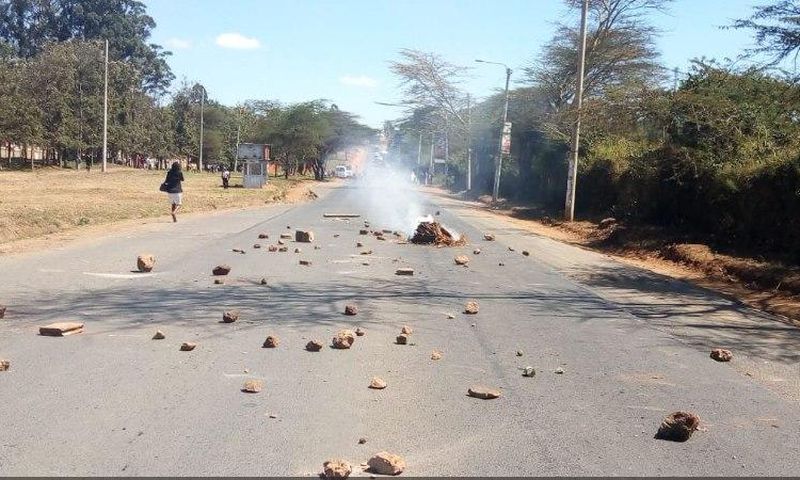Multimedia University students blocked Magadi Road in Nairobi on Monday protesting alleged mismanagement of the institution.