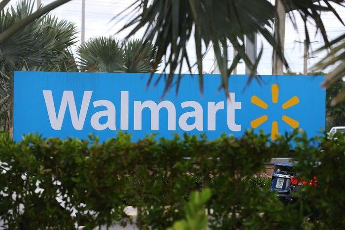Walmart will integrate Google Express, which already allows customers to purchase products of a large range of brands, such as Costco and the pharmacy Walgreen's, into its own platform