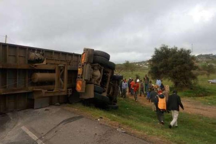 Lorry involved in a past accident at Salama area along Nairobi-Mombasa Highway
