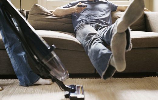___6887338___https:______static.pulse.com.gh___webservice___escenic___binary___6887338___2017___6___23___11___man+on+the+couch_1