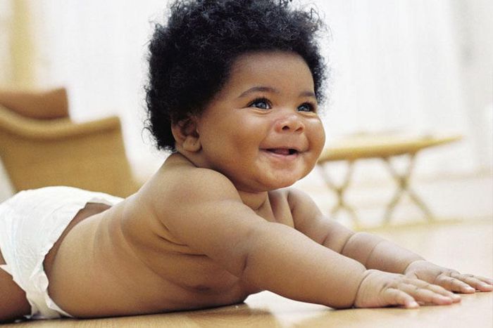 ___9145916___2018___11___28___11___US_smiling-baby-diaper_wide