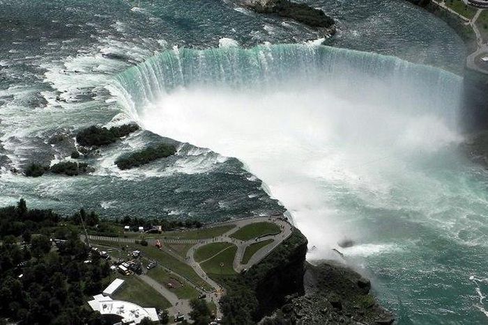 According to local authorities Jones had tried going over the 167-foot (51-meter) high falls -- which straddle the border between Canada and the United States -- on April 19