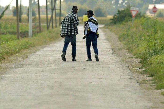 Some locals in the Italian village of Conetta are not happy about the hundreds of migrants housed in a nearby camp, but the local mayor deplores the conditions in which they are held
