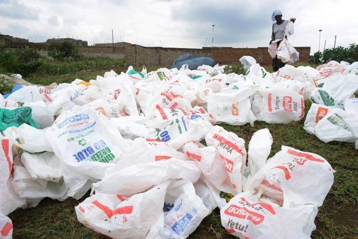 The UN Environment Programme estimates that Kenyan supermarkets hand out as many as 100 million plastic bags every year
