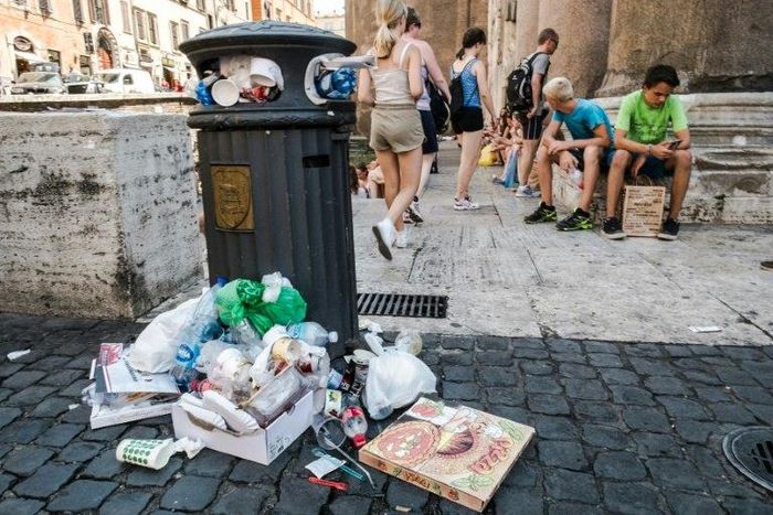Romans are up in arms about the city's dysfunctional rubbish collection service, even more difficult to endure in the soaring summer heat