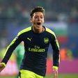 Arsenal playmaker Mesut Ozil is close to signing a new contract with the Gunners, according to British media reports