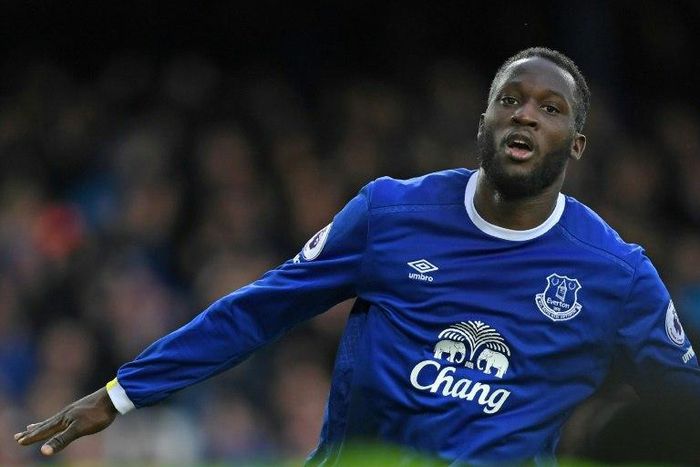 This photo taken on March 18, 2017 shows Everton's striker Romelu Lukaku celebrating after scoring their third goal during the English Premier League football match against Hull City