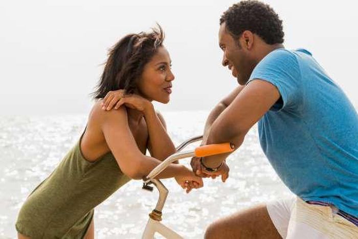 Only guys that are crazy in love do these 7 things (Naija Magazine Online)