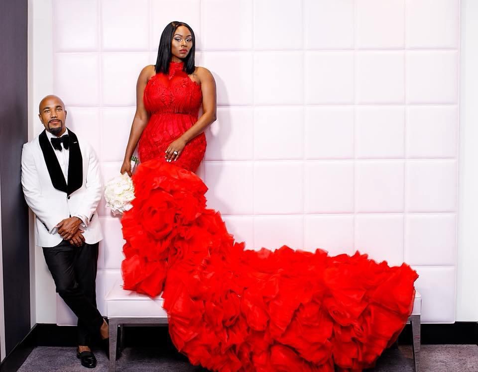 12 brides who walked down the isle in colored gowns (Photos)