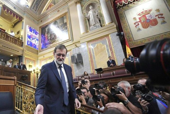 Spanish Prime Minister Mariano Rajoy's government faces a vote of no confidence tabled by the far-left Podemos to denounce a series of corruption scandals that have hit Rajoy's conservative party
