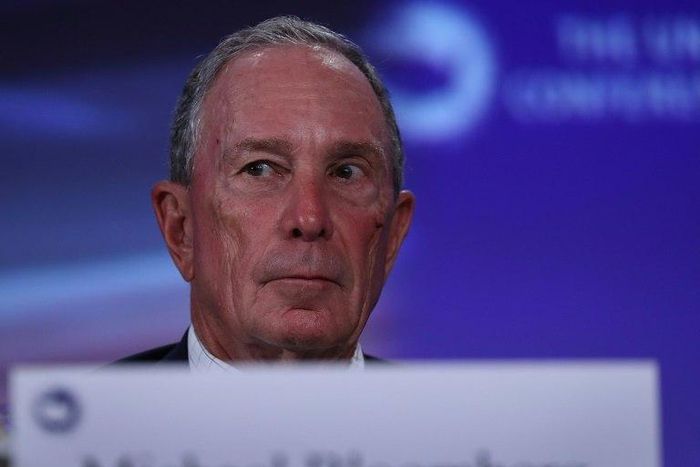 Former New York mayor Bloomberg is joining with California Governor Jerry Brown in an initiative to report on efforts by Americans to drive down greenhouse gas emissions