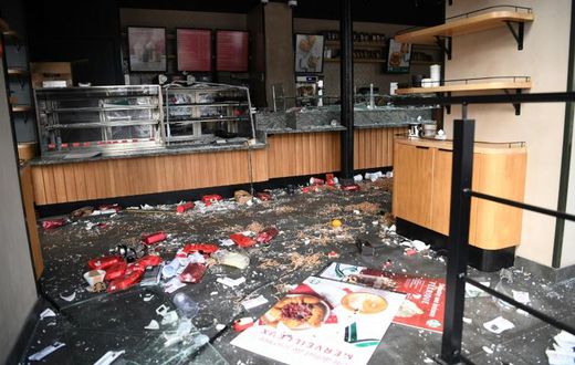 A bakery near the Saint -Lazare railway station in Paris was ransacked