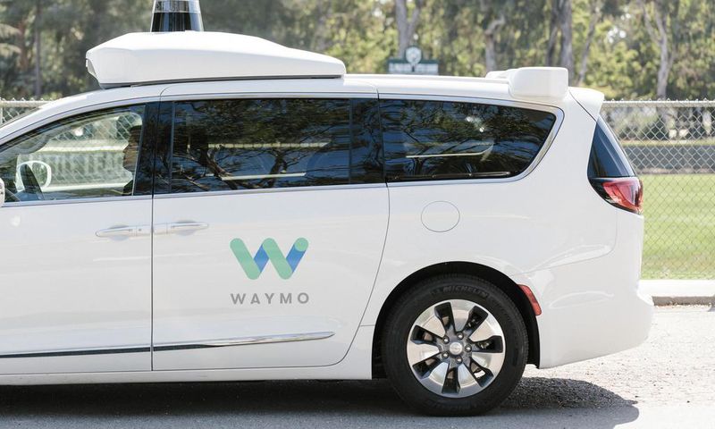 Wielding Rocks and Knives, Arizonans Attack Self-Driving Cars