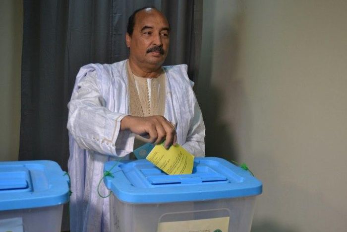 President Mohamed Ould Abdel Aziz of Mauritanian casts his vote in the country 's constitutional referendum on August 5, 2017