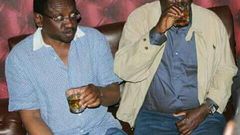 ___6896548___https:______static.pulse.com.gh___webservice___escenic___binary___6896548___2017___6___25___17___James-Orengo_Raila-Odinga_drinking_TWITTER