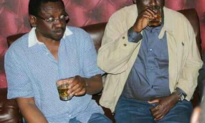___6896548___https:______static.pulse.com.gh___webservice___escenic___binary___6896548___2017___6___25___17___James-Orengo_Raila-Odinga_drinking_TWITTER