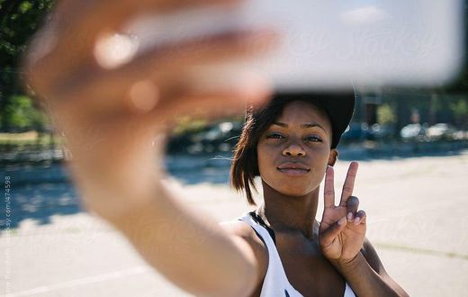 ___8443464___2018___5___31___17___selfie