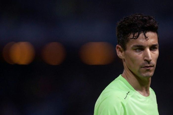 Spanish international winger Jesus Navas returned to Sevilla, the La Liga club announced on their website