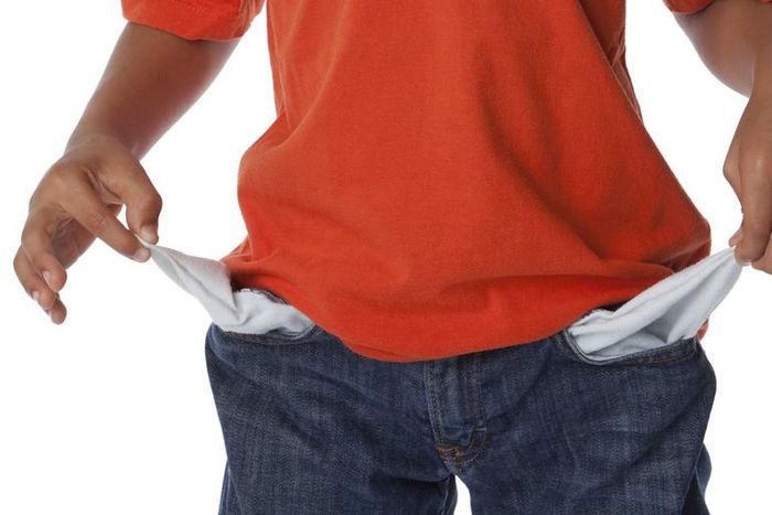 ___8078489___2018___3___7___8___o-CHILD-EMPTY-POCKETS-facebook