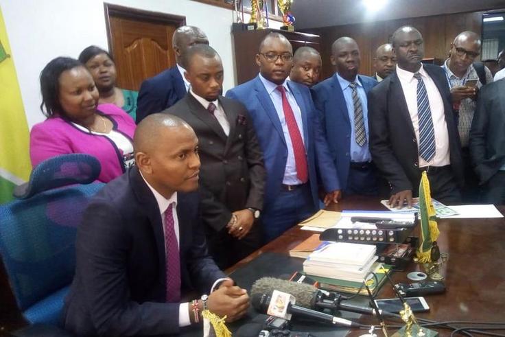 Nairobi County MCAs on Tuesday with Nairobi County Assembly Majority Chief Whip Chege Mwaura who was elected the new temporary speaker.