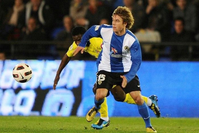 Kiko Femenia in action for Hercules during a Spanish league match in 2011