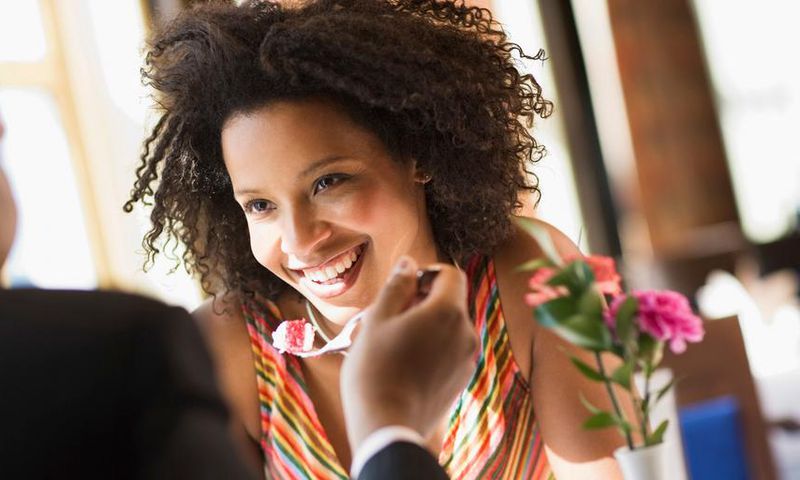 ___7418944___2017___10___5___11___o-COUPLE-ON-DATE-AFRICAN-AMERICAN-facebook