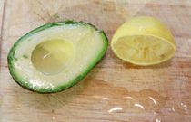 7 ways to store your already cut avocado