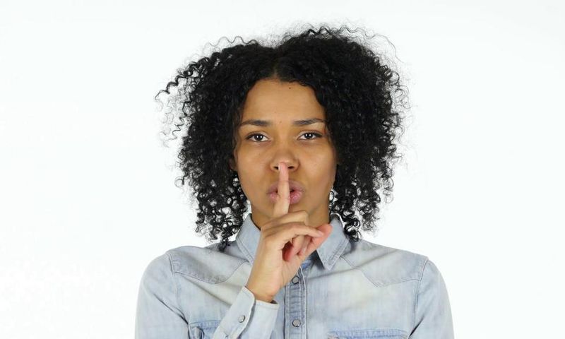___9199884___2018___12___14___14___silence-finger-on-lips-by-black-woman_h3xvfczce_thumbnail-full05